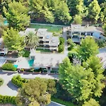 Greek Pride Cronwell Rahoni (adults Only) 5*