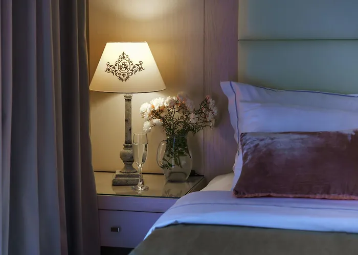 Greek Pride Cronwell Rahoni (adults Only) 5*