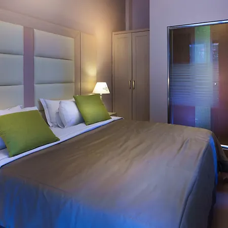 Greek Pride Cronwell Rahoni (adults Only) نيا سكيوني