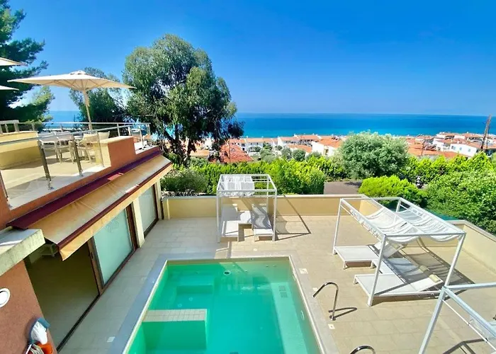 Greek Pride Cronwell Rahoni (adults Only)