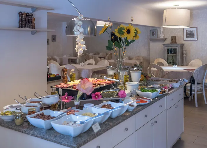 Greek Pride Cronwell Rahoni (adults Only) 5*